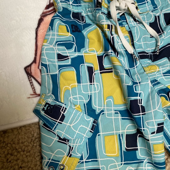 Boys DC Graphic Swim trunks - Picture 3 of 6